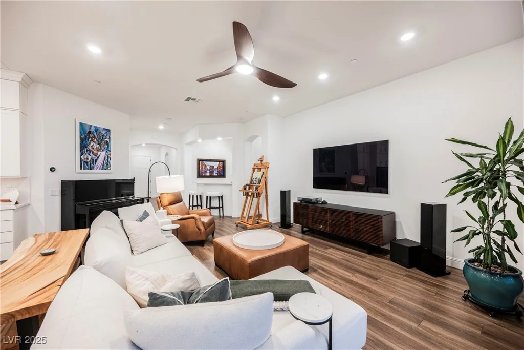 140 Springbough, Las Vegas, NV 89138