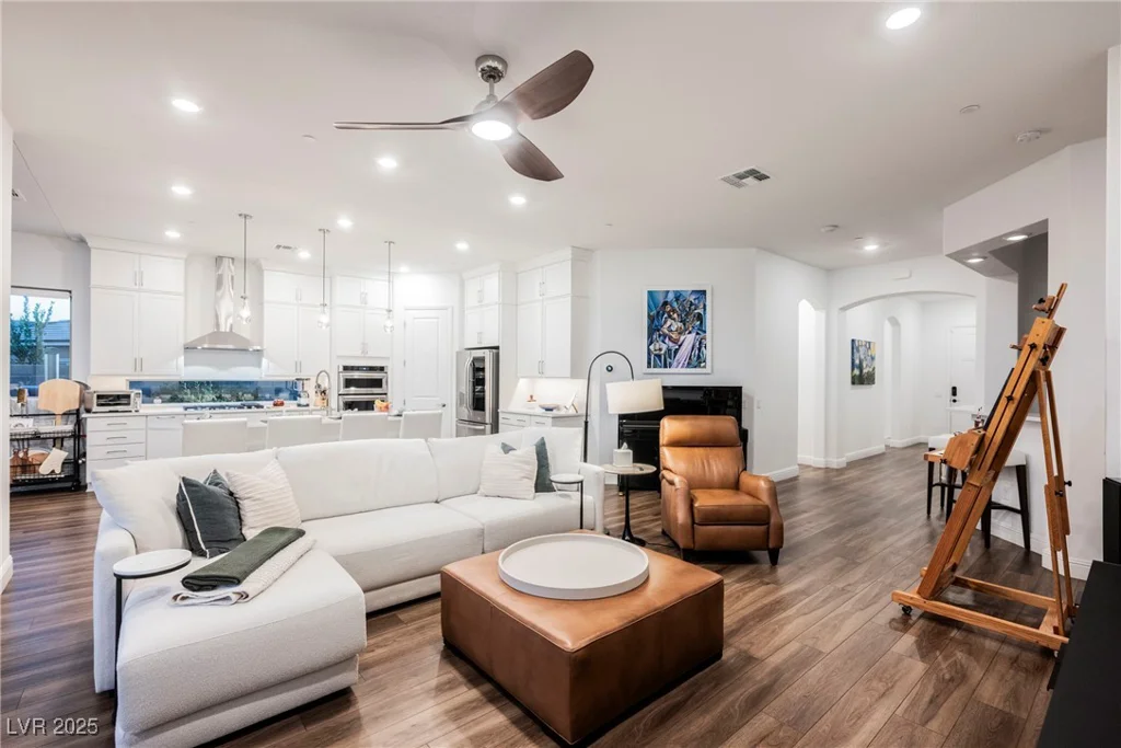 140 Springbough, Las Vegas, NV 89138