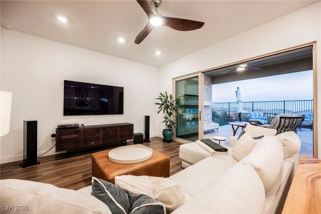 140 Springbough, Las Vegas, NV 89138