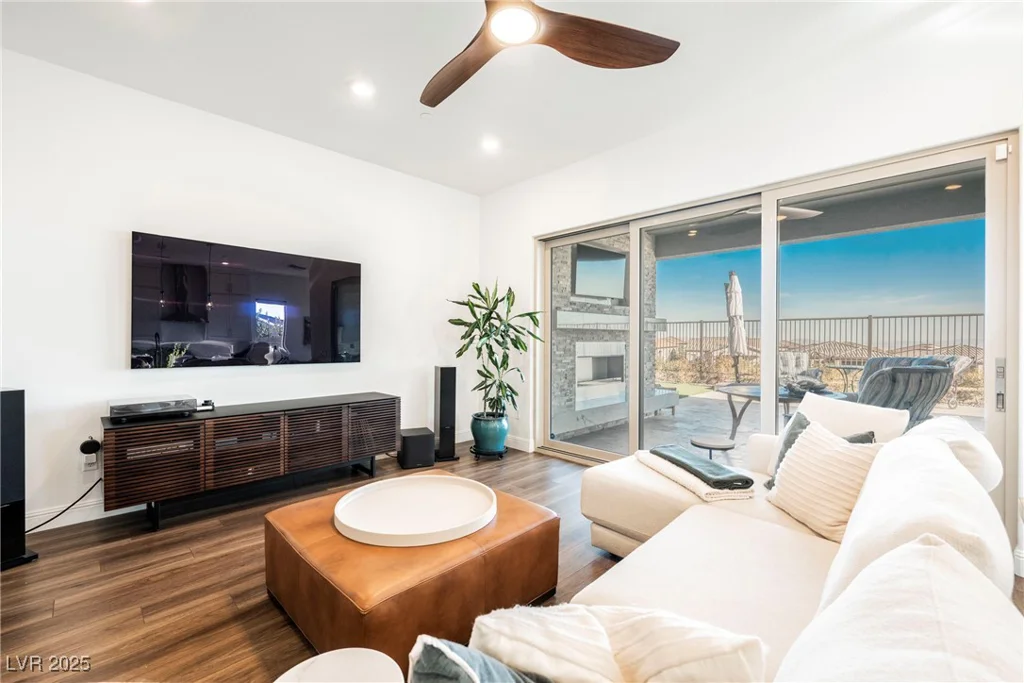 140 Springbough, Las Vegas, NV 89138