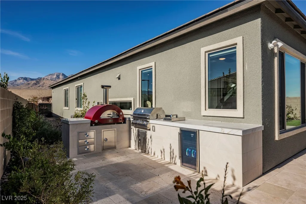 140 Springbough, Las Vegas, NV 89138