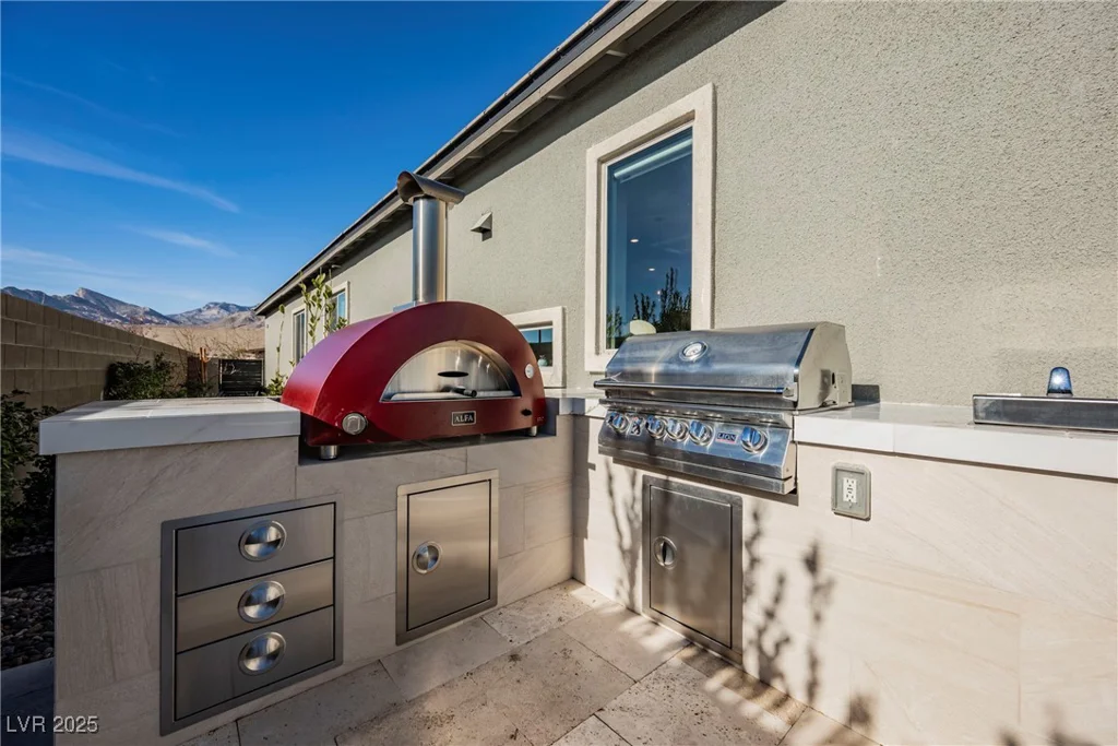 140 Springbough, Las Vegas, NV 89138