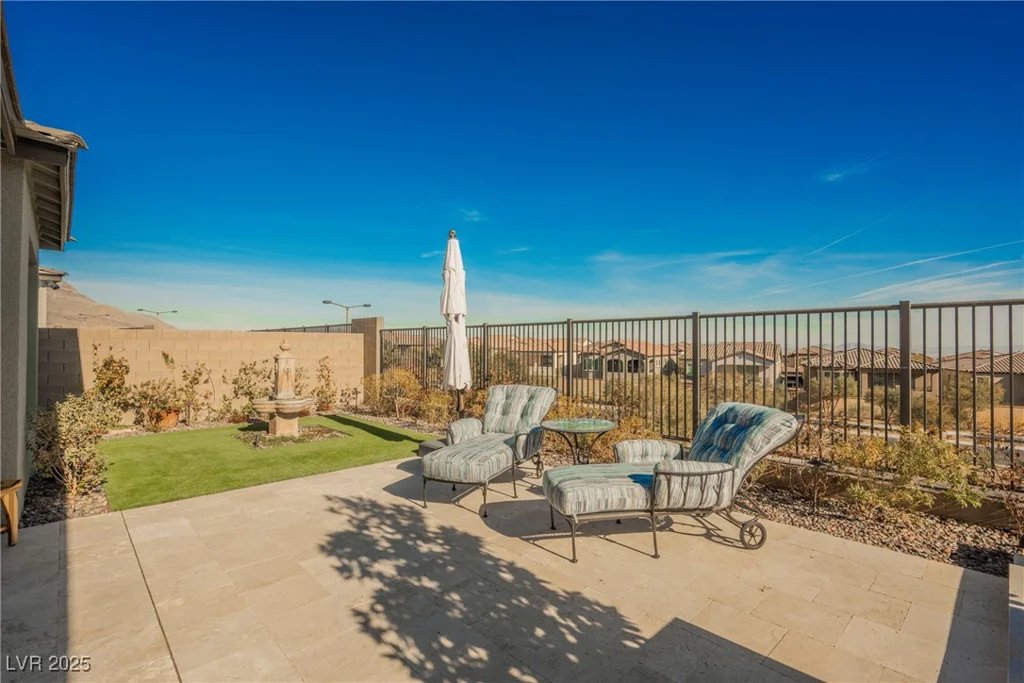 140 Springbough, Las Vegas, NV 89138