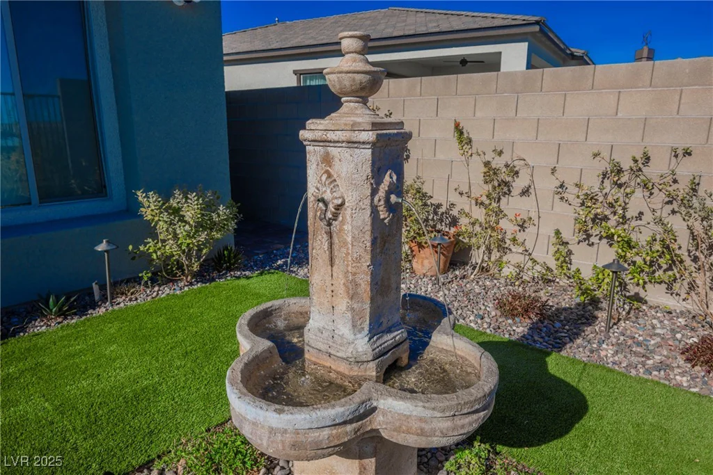140 Springbough, Las Vegas, NV 89138