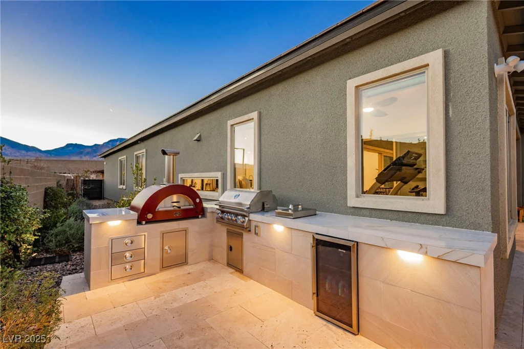140 Springbough, Las Vegas, NV 89138