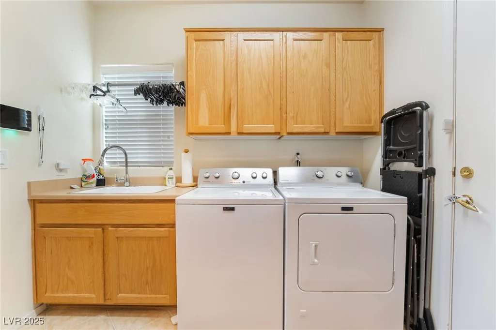 2810 Sapphire Desert, Henderson, NV 89052