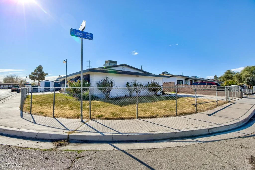 3025 Holmes, North Las Vegas, NV 89030
