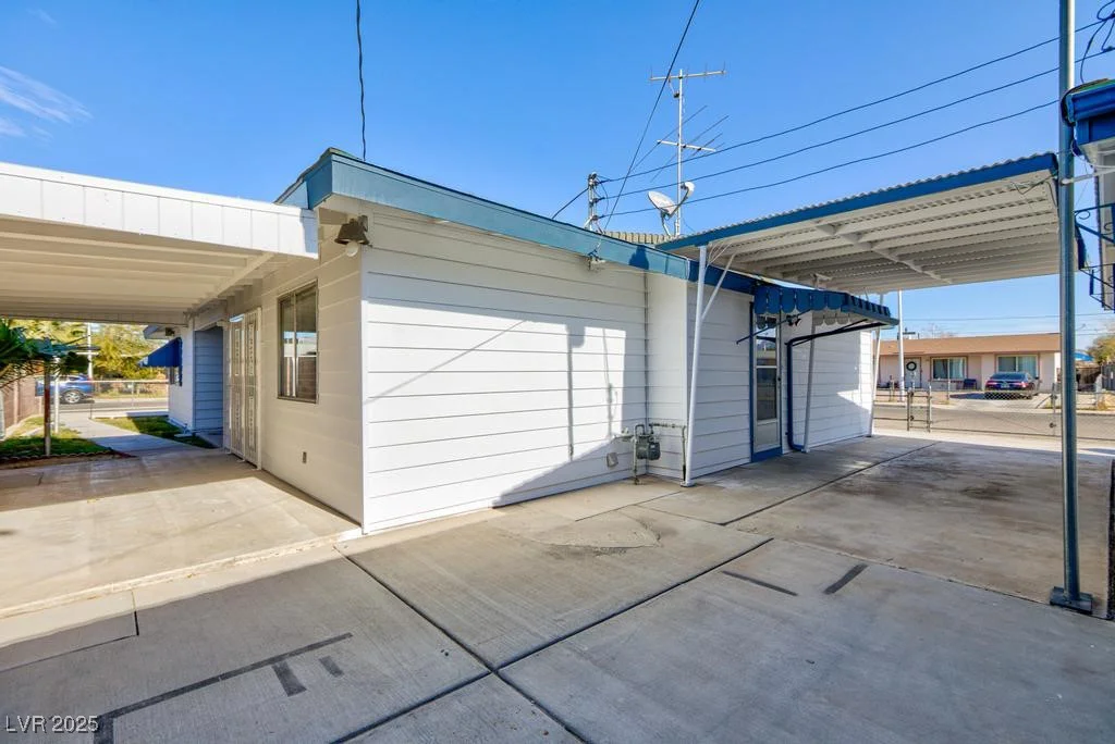 3025 Holmes, North Las Vegas, NV 89030