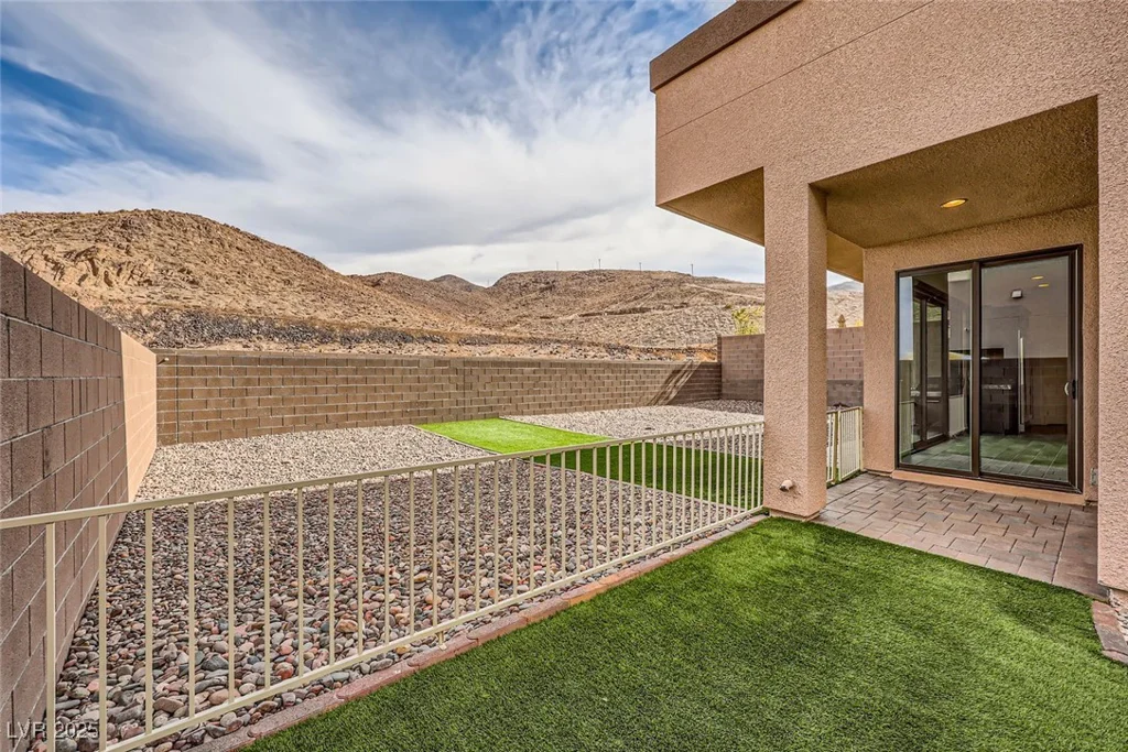284 Crimson Edge, Henderson, NV 89012