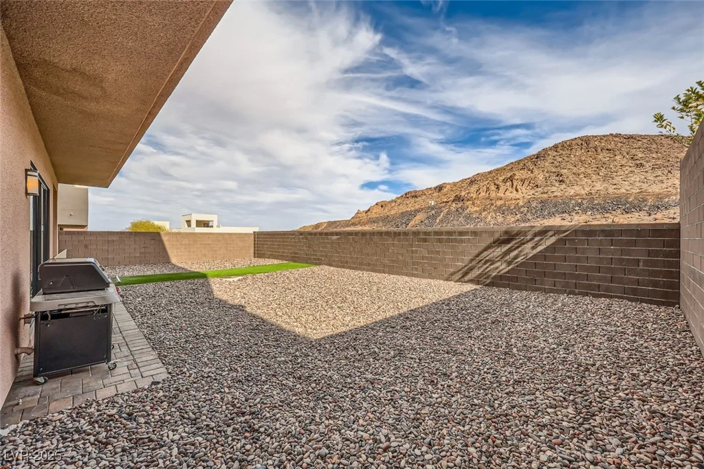 284 Crimson Edge, Henderson, NV 89012