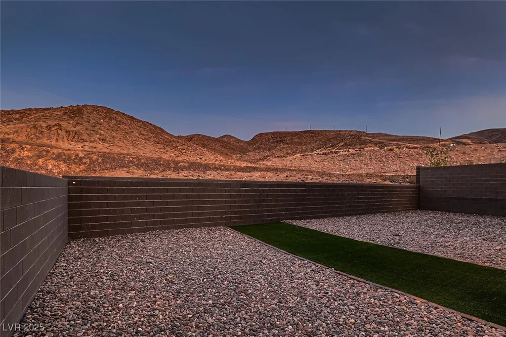 284 Crimson Edge, Henderson, NV 89012