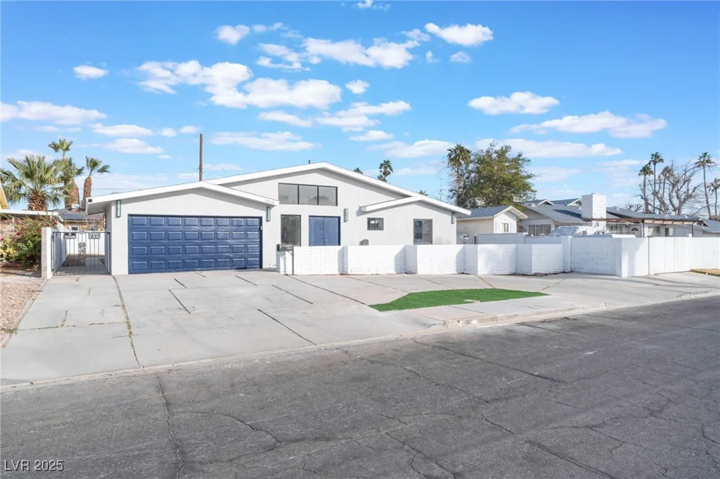 1313 Bonita, Las Vegas, NV 89104