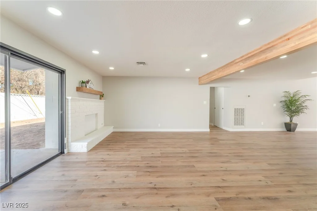 1313 Bonita, Las Vegas, NV 89104