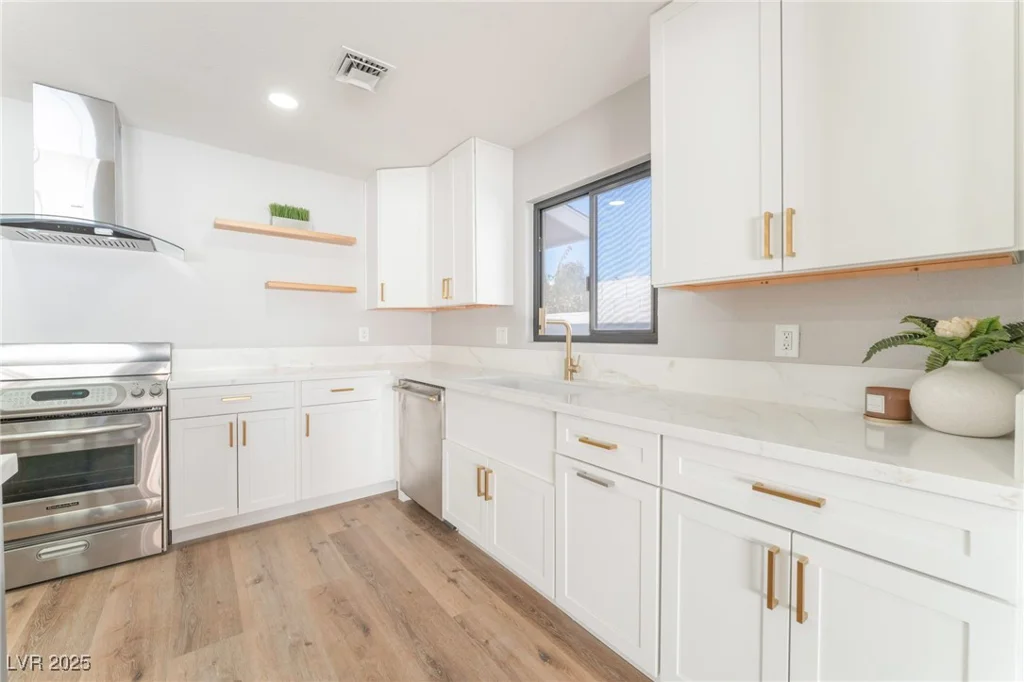 1313 Bonita, Las Vegas, NV 89104