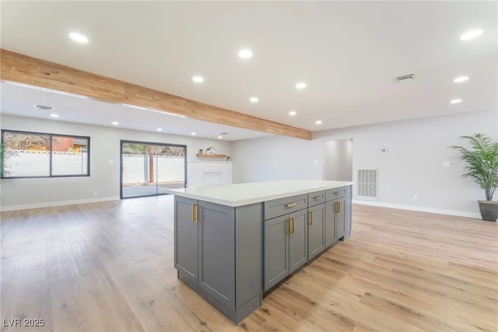 1313 Bonita, Las Vegas, NV 89104
