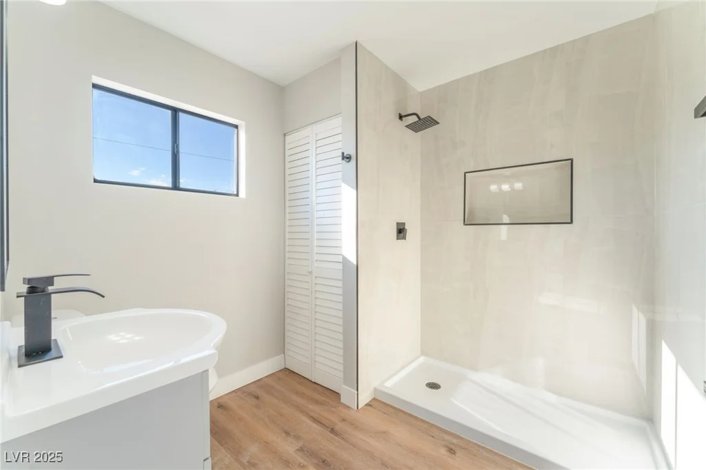 1313 Bonita, Las Vegas, NV 89104