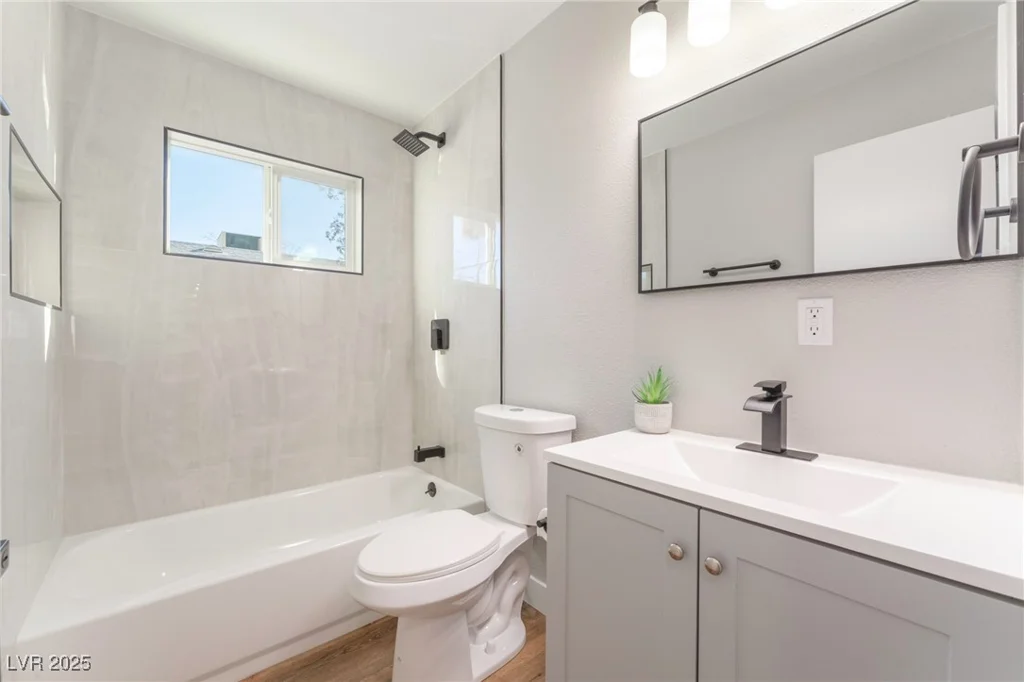 1313 Bonita, Las Vegas, NV 89104