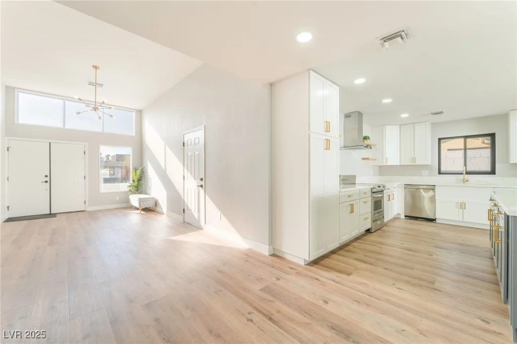 1313 Bonita, Las Vegas, NV 89104