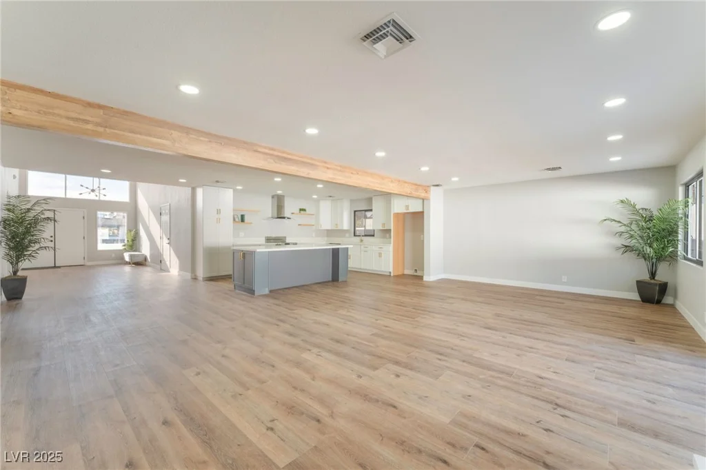 1313 Bonita, Las Vegas, NV 89104
