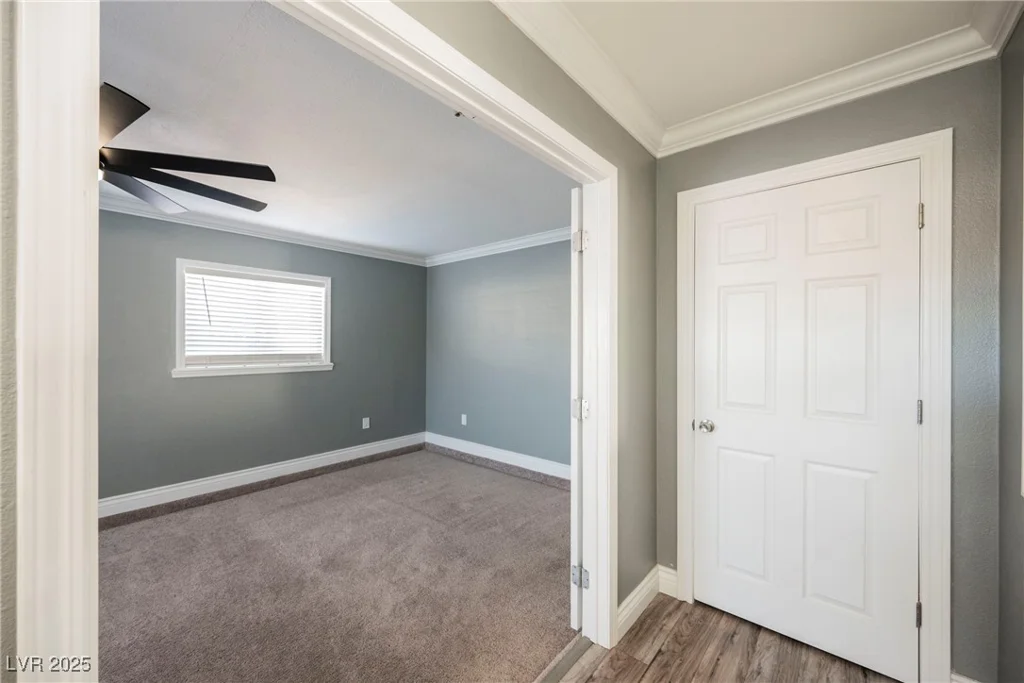 6215 Newville, Las Vegas, NV 89103