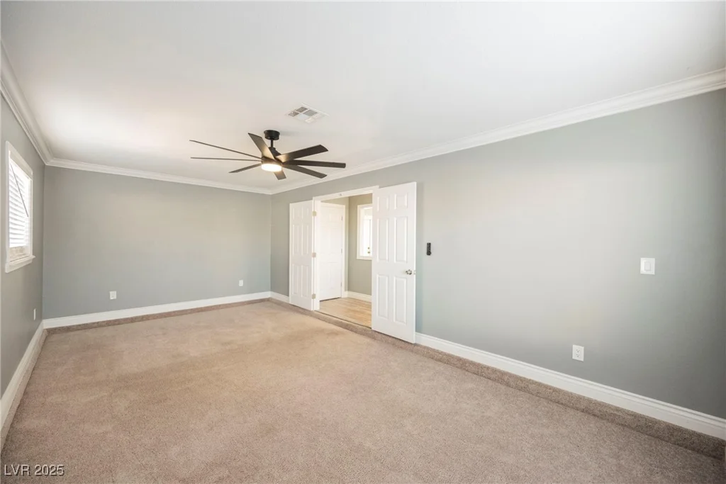 6215 Newville, Las Vegas, NV 89103