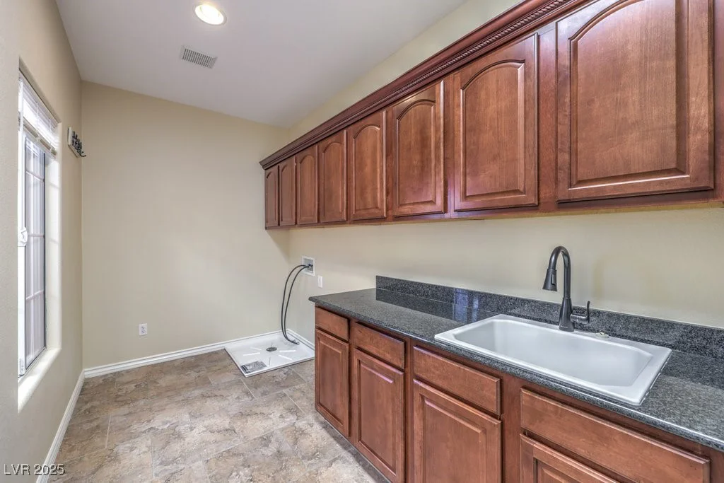 7642 Riva Ridge, Las Vegas, NV 89149