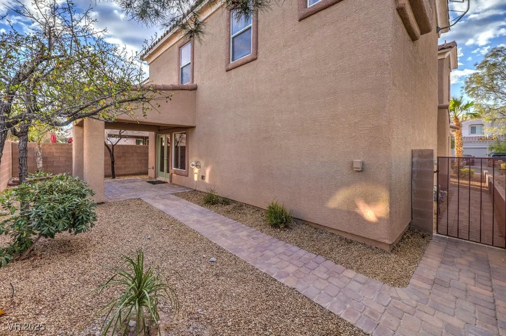 7642 Riva Ridge, Las Vegas, NV 89149