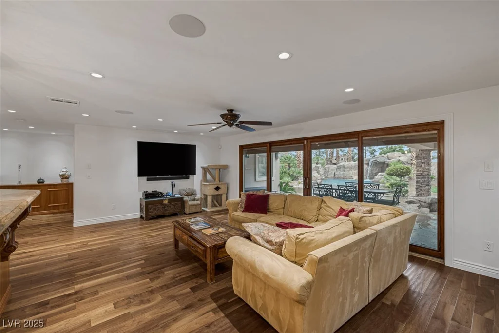 105 Quail Run, Henderson, NV 89014