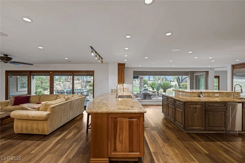 105 Quail Run, Henderson, NV 89014