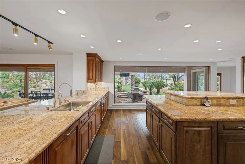 105 Quail Run, Henderson, NV 89014