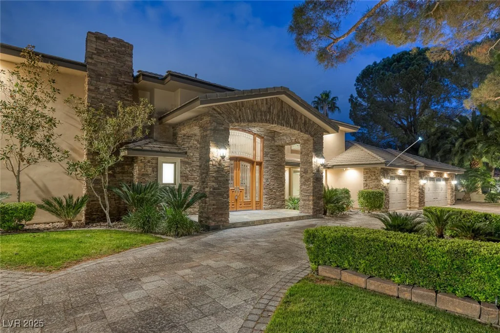 105 Quail Run, Henderson, NV 89014