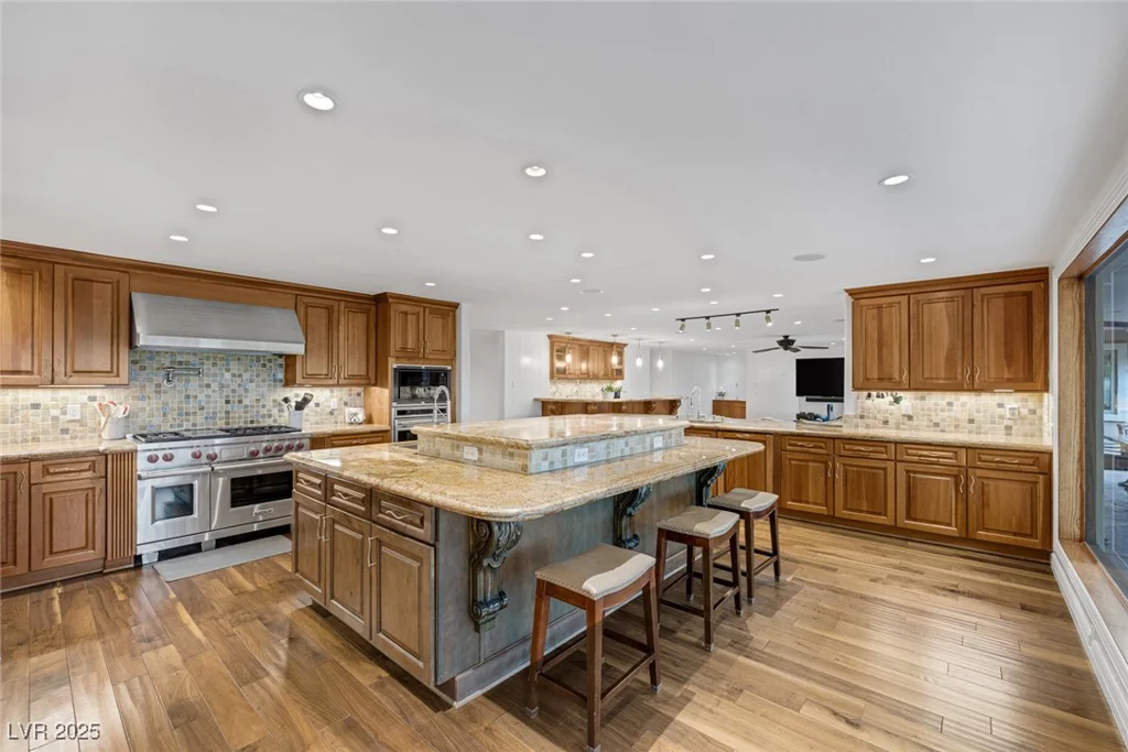 105 Quail Run, Henderson, NV 89014