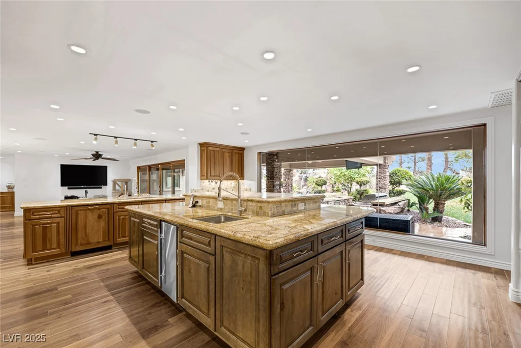 105 Quail Run, Henderson, NV 89014