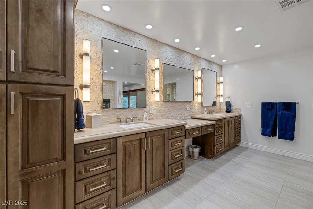105 Quail Run, Henderson, NV 89014