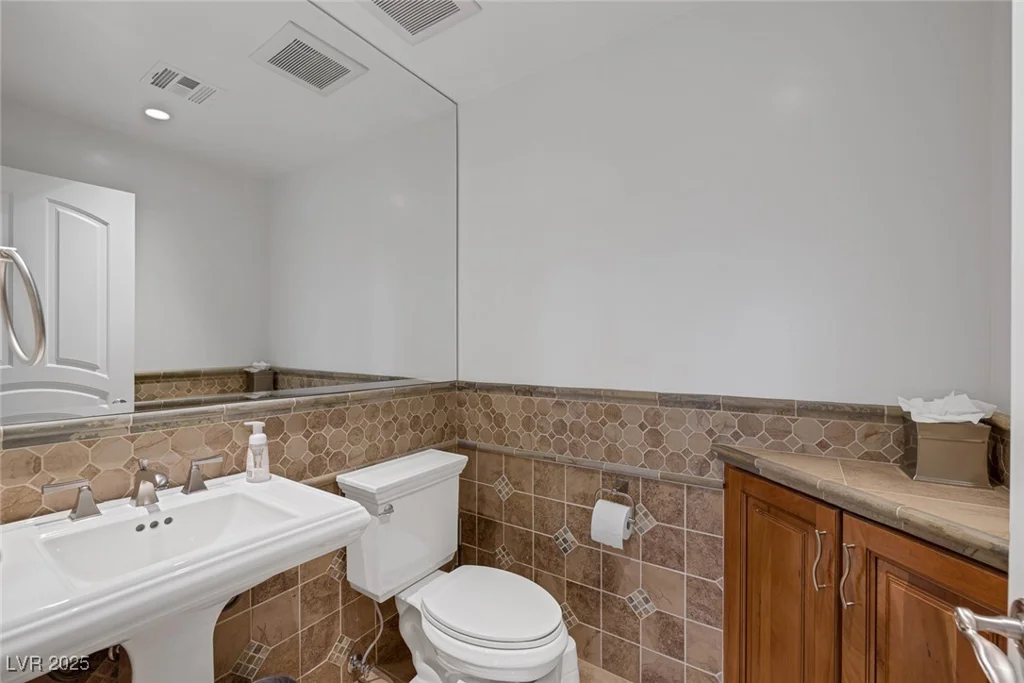 105 Quail Run, Henderson, NV 89014