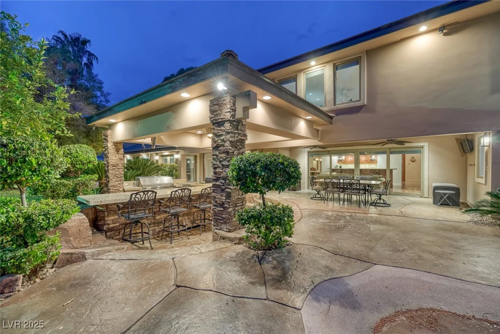 105 Quail Run, Henderson, NV 89014