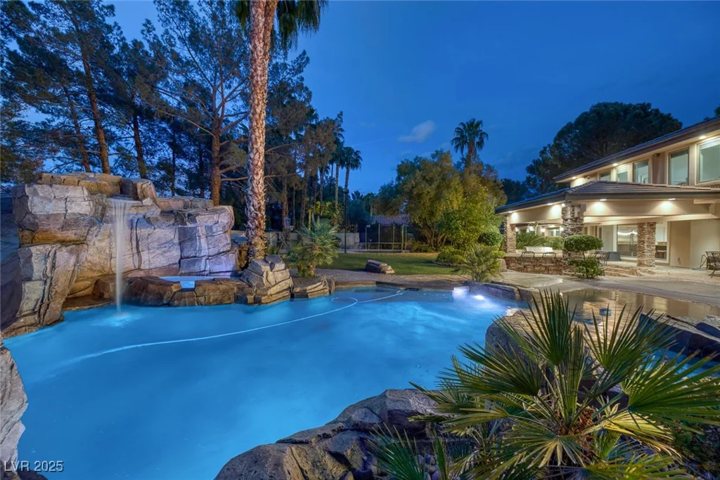 105 Quail Run, Henderson, NV 89014