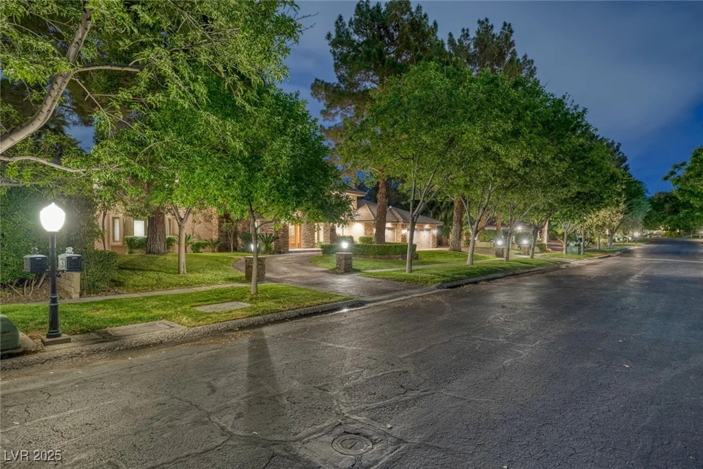 105 Quail Run, Henderson, NV 89014