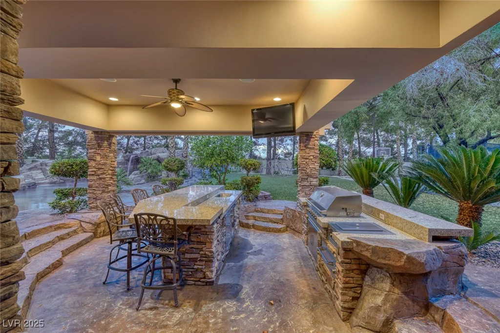 105 Quail Run, Henderson, NV 89014
