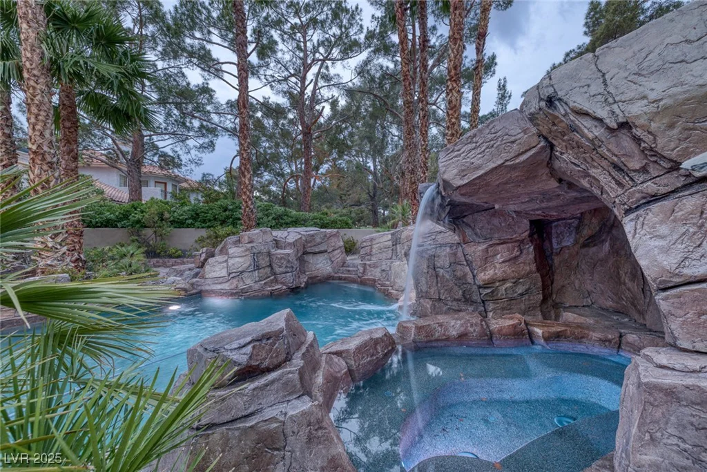105 Quail Run, Henderson, NV 89014