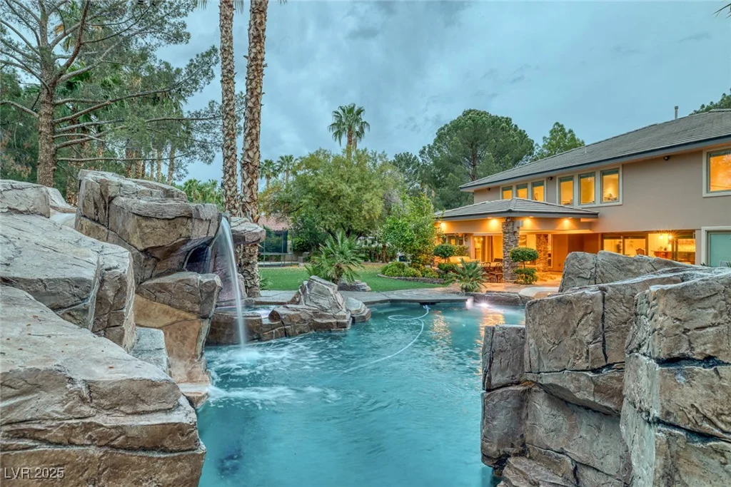 105 Quail Run, Henderson, NV 89014