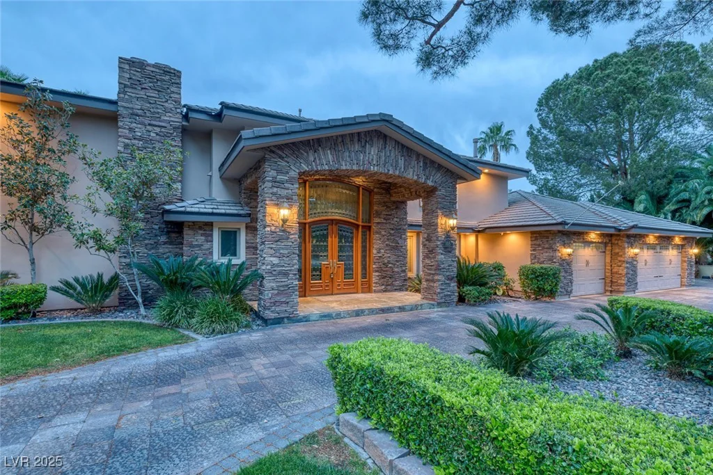 105 Quail Run, Henderson, NV 89014