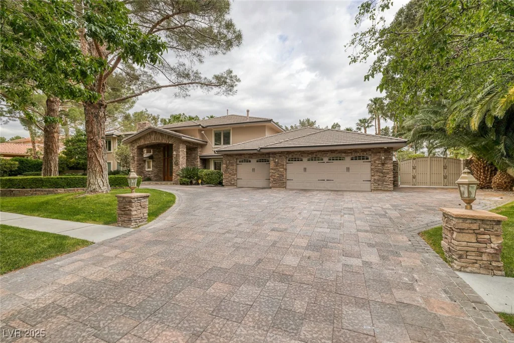 105 Quail Run, Henderson, NV 89014