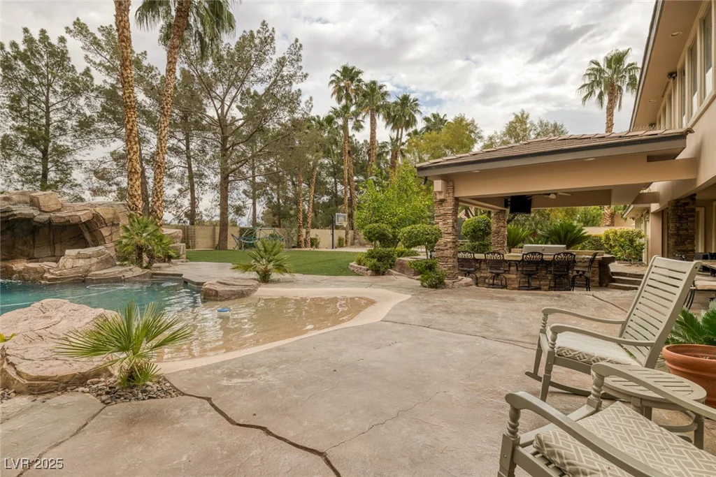 105 Quail Run, Henderson, NV 89014