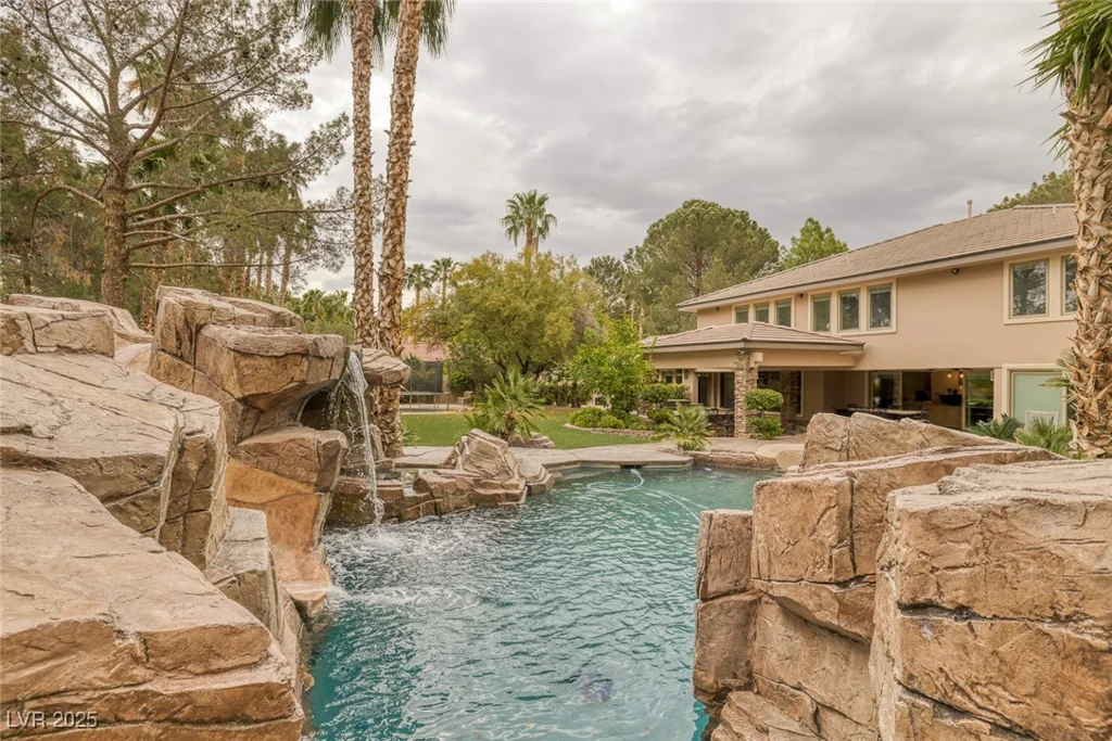 105 Quail Run, Henderson, NV 89014