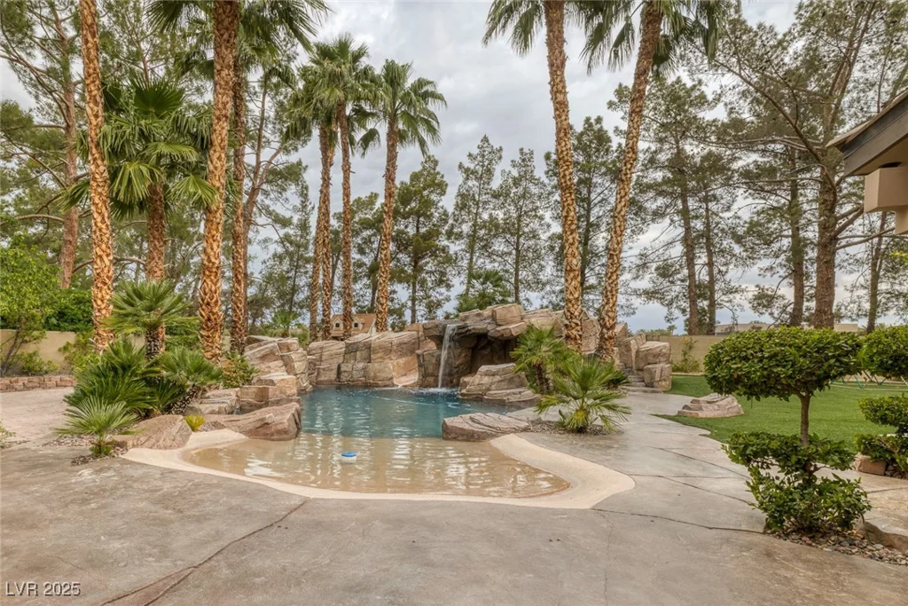 105 Quail Run, Henderson, NV 89014