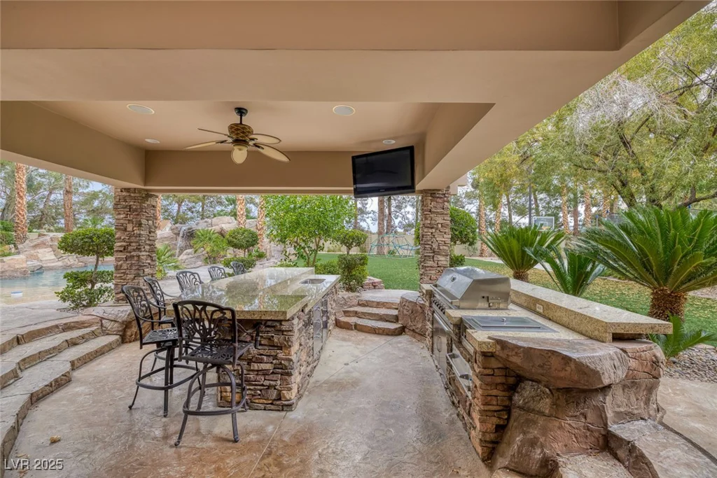 105 Quail Run, Henderson, NV 89014
