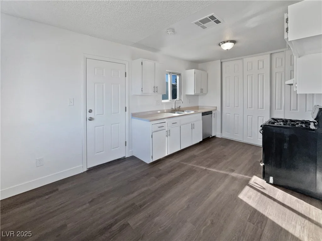 3109 Crawford, North Las Vegas, NV 89030