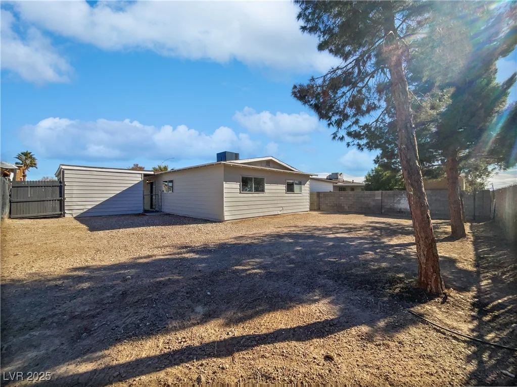 3109 Crawford, North Las Vegas, NV 89030