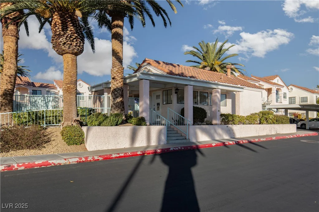 4839 Torrey Pines, Las Vegas, NV 89103